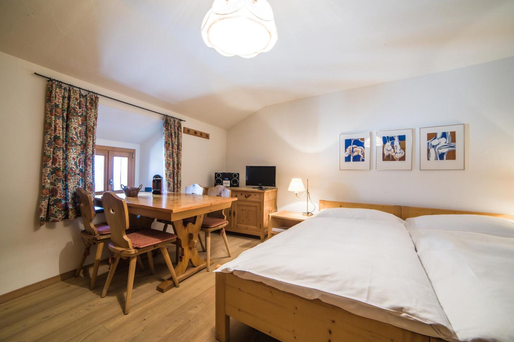 Chesa Michel Appartement Bever Kamer foto