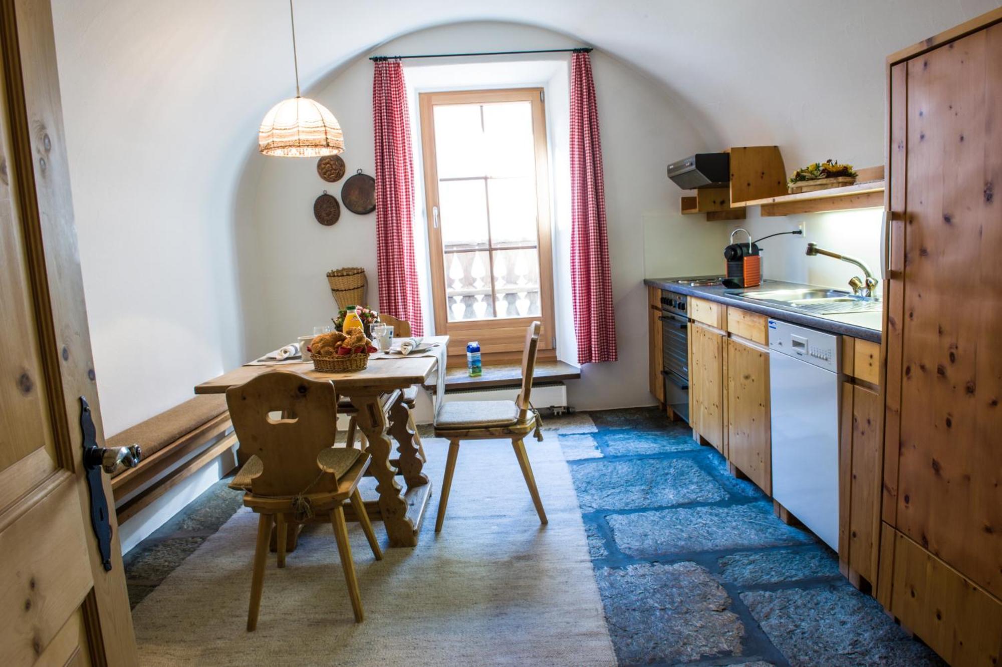 Chesa Michel Appartement Bever Kamer foto